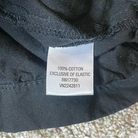 Black Women's Smocked High-Waist Sleeveless Romper - Picture 6 of 8